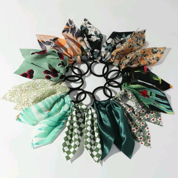 Accessories - 🍉5 for $25* 10 Scarf Hair Ties